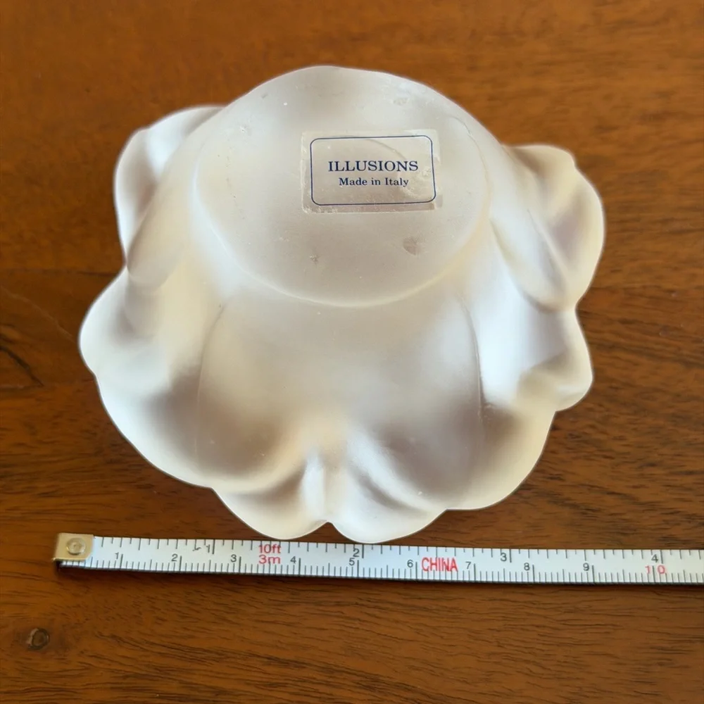 Illusions Frosted Glass Flower Candle Holder – Made in Italy 🇮🇹